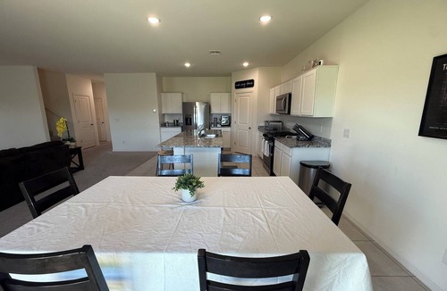 Laveen House | 5 bedroom home in Prime Location Easy Access to All of Phoenix Valley