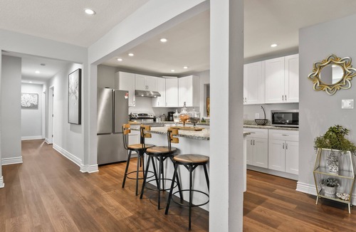 Long Beach House | 5 king beds, bonus room, rare find! Walk to beach