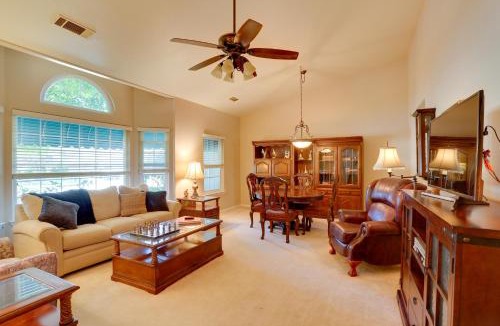 Redding House | 5 Mi to Sundial Bridge & River! Pet-Friendly Haven