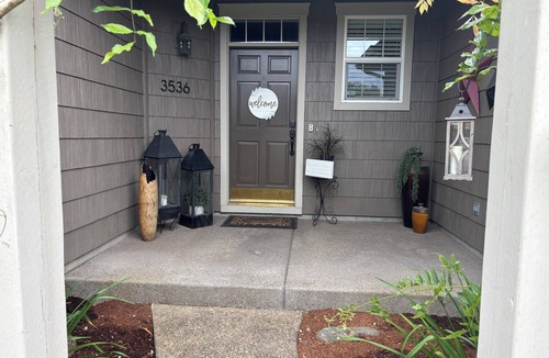 Eugene House | 5 Miles from Hayward field