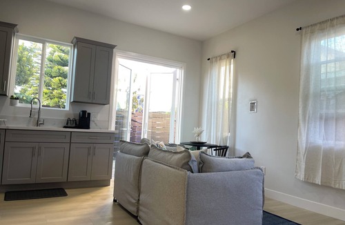 East Side Capistrano House | 🌊 5 min to the BEACH 🏖️ new ADU build 2 bed 2 bath close to downtown Oceanside