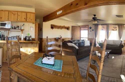 Paulden Cabin | 5 minutes from the world-famous Gunsite Firearms Academy!