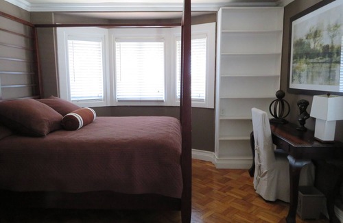 Alameda Apartment | 5 Star Gorgeous Flat $199 Inc. Free Parking