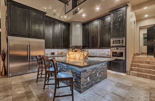 Apache Junction House | 5 Star *Sleeps 22 6 Bed 6 Bath 6,000 SQ Ft Modern Superstition Mnt Estate