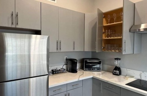 Spring Valley House | 5 star two bedroom rental