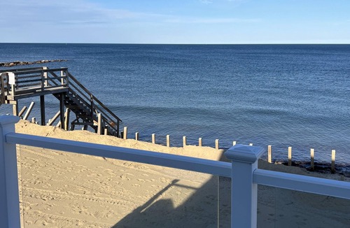 Sandwich Cottage | 5 White Cap Path - Waterfront cottage in Sandwich, stunning views!