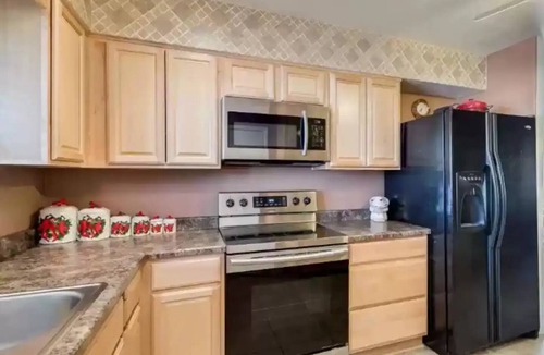 Sun City House | 55+ Golfer's Bliss! Ex-Large 2100 SQFT Home!