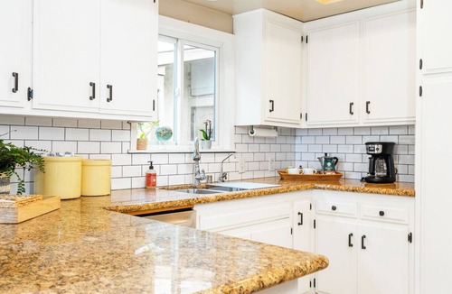Leucadia House | 5br/9 bed/11 room huge beach house with rooftop deck and shaded back yard