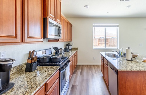 Linda House | 5BR Home | Hard Rock Casino & Beale AFB Area