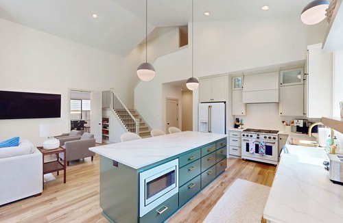 Detroit Cottage | 5BR Home w/Nearby Lake, A/C & Private Backyard