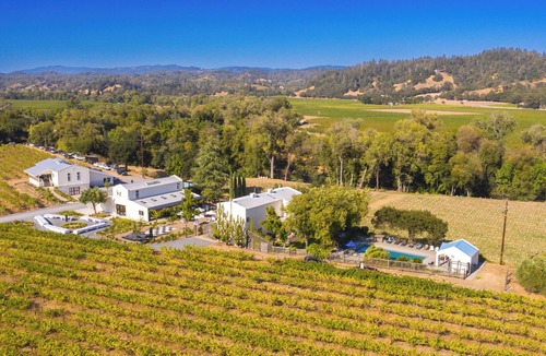 Healdsburg House | 6-bedroom Winery Estate in amazing Healdsburg