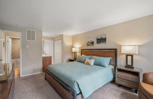 Tennis Village Apartment | 60 Tennis Village