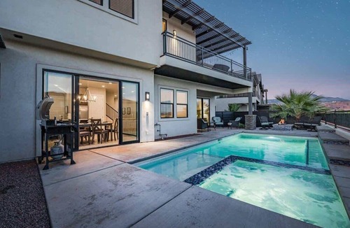 Santa Clara House | 61-62| Sleeps 54 * 2 Private Pools * 2 Hot Tubs