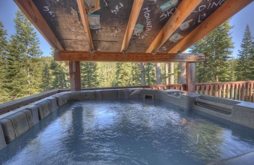Kingswood Estates House | 6bd, Hot Tub,Pool Tbl. 10 min to Beach!