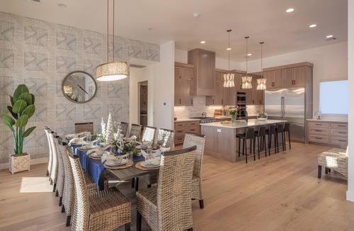 St. George House | 6BR Sleeps 18 - Pool, Gym, Pizza Oven & Courts