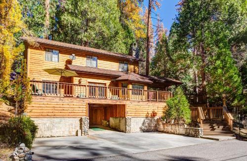 North Wawona Ski Chalet | 7 Cedar Lodge