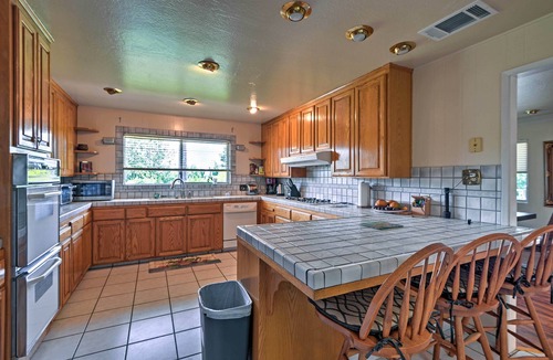 Gilroy House | 7 Mi to Dtwn Gilroy: Spacious Home on 20 Acres!