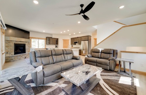 Iron Horse House | 7 Mi to Lake Davis: Family Outdoor Retreat w/Deck