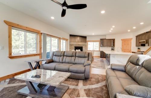 Iron Horse House | 7 Mi to Lake Davis: Family Outdoor Retreat w/Deck