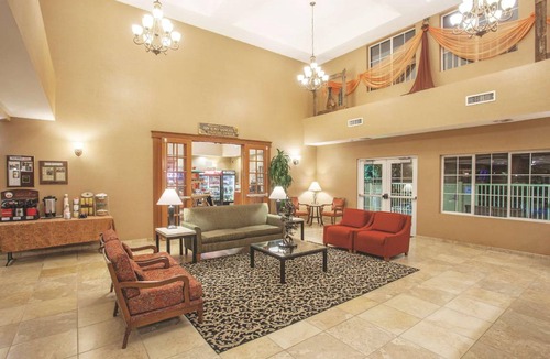 Paso Robles Hotel | 70 m² Hotel ∙ 127 guests