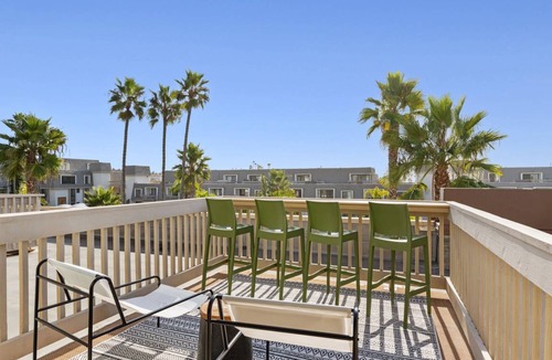 Townsite Condo | 74 m² Condo ∙ 2 bedrooms ∙ 6 guests