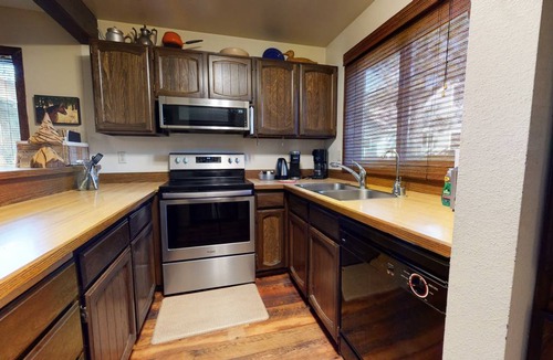 Mammoth Lakes Condo | 79 m² Condo ∙ 1 bedroom ∙ 4 guests
