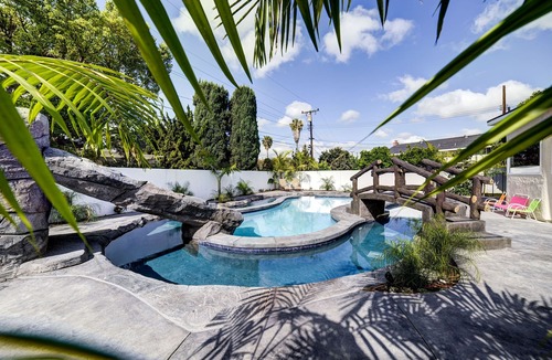 Southwest Anaheim House | 8 Bedroom Pool, Flowing Lazy River & Water Slide near Disneyland! PRIVATE OASIS!