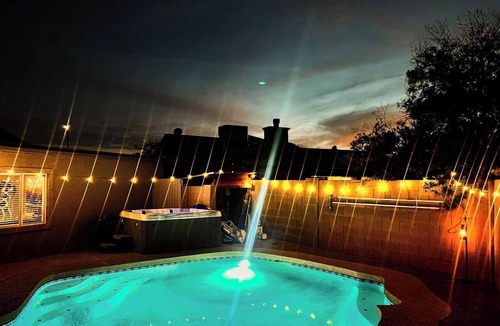 La Buena Vida House | 8 minute walk to State Farm Stadium, 5 rooms 7 bed home with pool/spa/game room