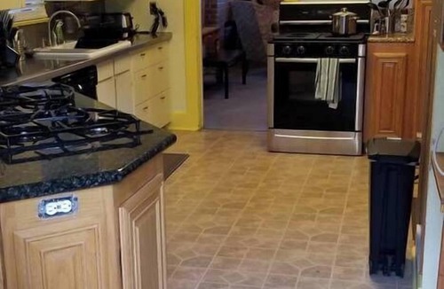 Downtown Klamath Falls House | 80+Day❤️of Downtown | SmartHouse | 4KTV | King, 2 Queens, Double + Twin | BBQ, P