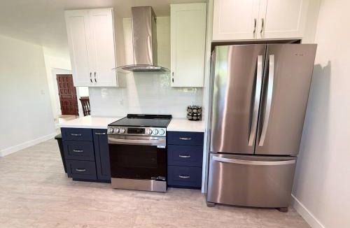 Elk Grove House | 8651 Spacious Elk Grove Retreat Free Parking n Fast WiFi