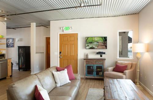 Avila Beach Apartment | 90 San Luis Street Unit A