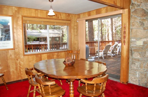 North Wawona Cabin | 93 m² Cabin ∙ 2 bedrooms ∙ 6 guests