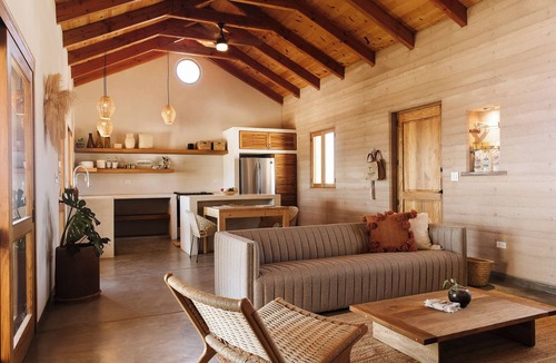 Todos Santos House | A desert oasis with mountain and ocean views just moments from the beach
