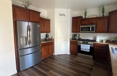 Summerlin West House | A Desert Sanctuary in Summerlin… cozy home near the best schools in Las Vegas