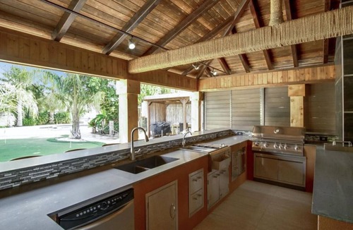Gilroy House | A Luxury Resort Escape w/in minutes of wineries, hiking trails and attractions