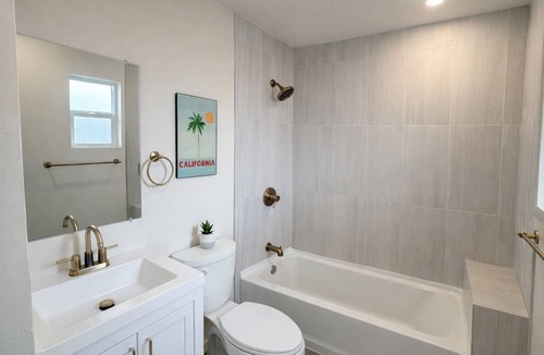 East Side Capistrano House | A Modern Coastal 1 Bed Home Minutes from the Ocean