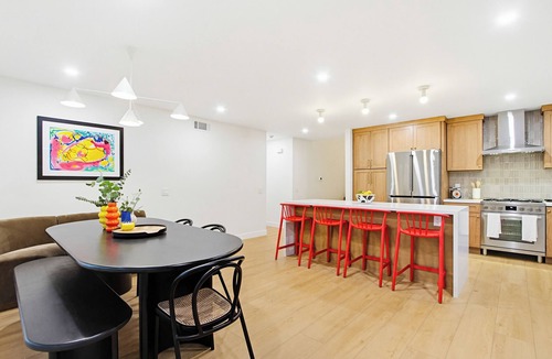 Encinitas House | A newly renovated modern retreat in coastal Encinitas, California.