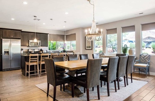 Santa Clara House | A Point of View: Private Hot tub + Paradise Village Waterpark