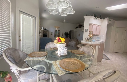 Fresno House | A Quiet, Home Away from Home!