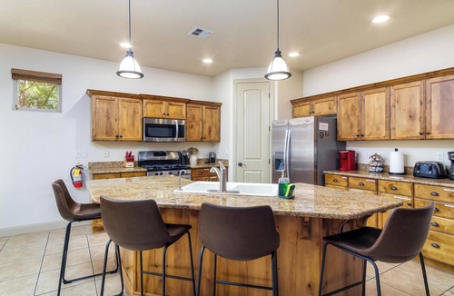 La Verkin House | A super variety of games, golf carts, & unique decor near Zion National Park!