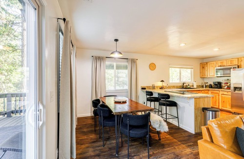 Groveland Cottage | Access to Pine Mountain Lake: Family Cabin w/Deck