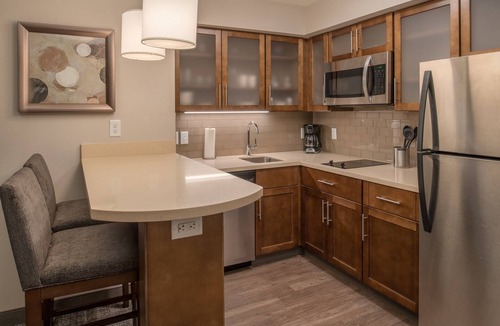 Hillsboro Apartment | Accessible 1BR King Suite w/Breakfast + Pool