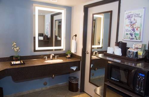 Paso Robles Hotel | Adelaide Inn