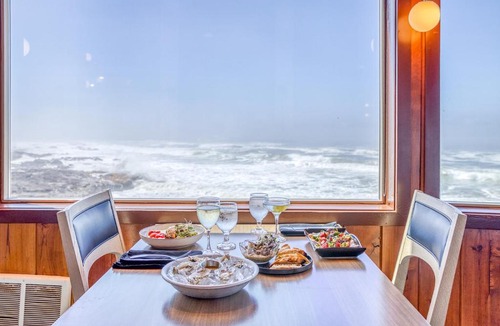 Yachats Hotel | Adobe Resort