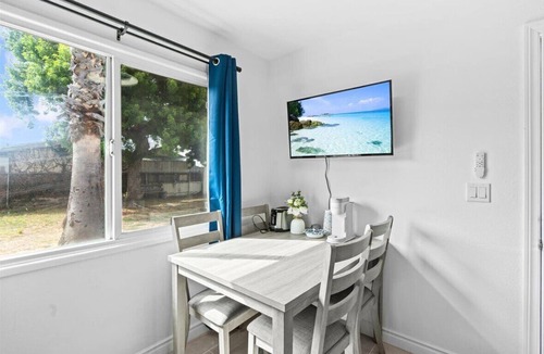 Tustin House | Adorable 1-bedroom bungalow with AC in charming Tustin
