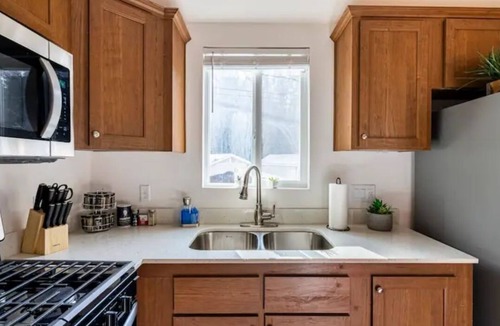 Phoenix Lake-Cedar Ridge House | Adorable, cozy, 2 bed 1 bath, high speed WiFi, Fully furnished, no cleaning fees