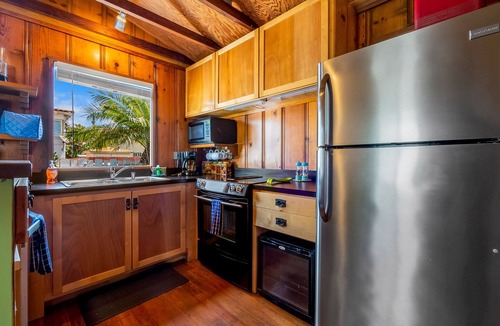 Ocean Beach Cottage | Adorable Seaside Cottage with Full Kitchen and Enclosed Yard - Walk to Beach