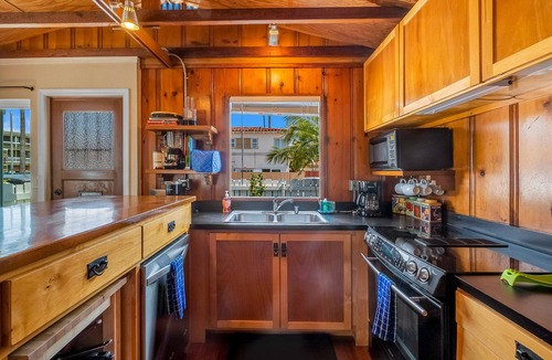 Ocean Beach Cottage | Adorable Seaside Cottage with Full Kitchen and Enclosed Yard - Walk to Beach