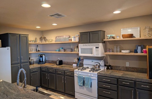 Greenehaven House | Adventure Base Near Lake Powell — Hikes, Views, Comfort & Pet Friendly