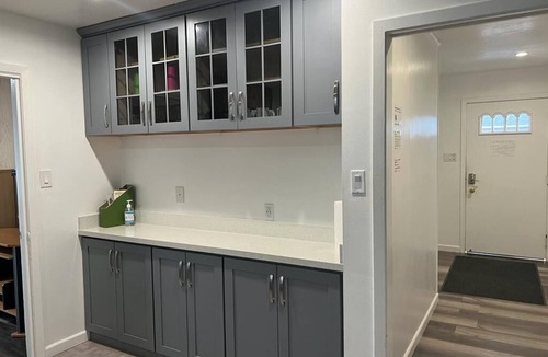 St. Francis Apartment | Affordable Private Rooms with Shared Bath Kitchen near SFO (SA)
